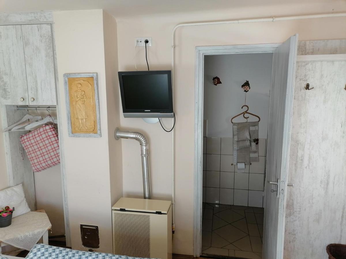 Hotel Mives Vendeghaz Pogány Exterior foto